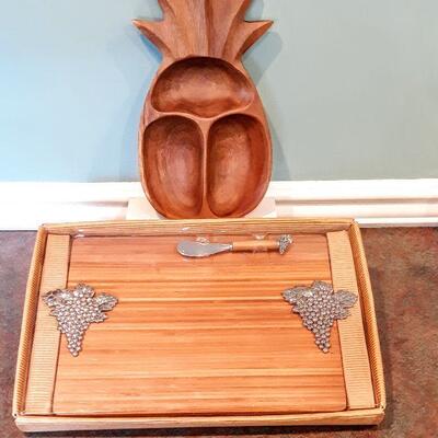Lot 174: MCM Charcuterie Board and Pineapple Snack Bowl