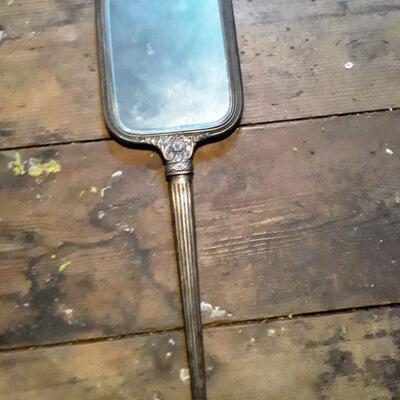 2 hand mirrors