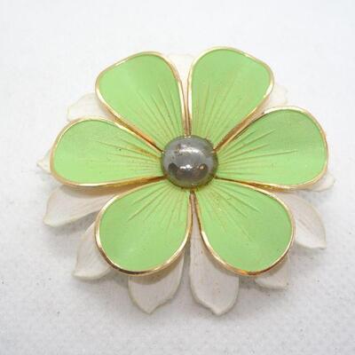 Flower Power Green Flower Brooch, Wedding Bouquet Flower Pin 