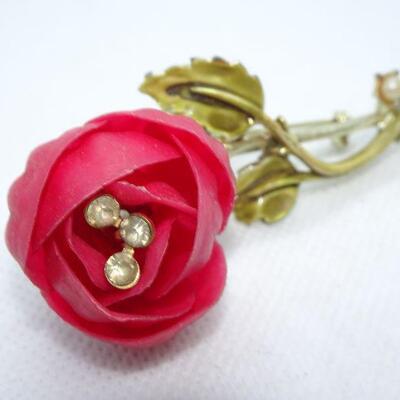 Roses are Red! Rhinestone Rose Center Brooch 