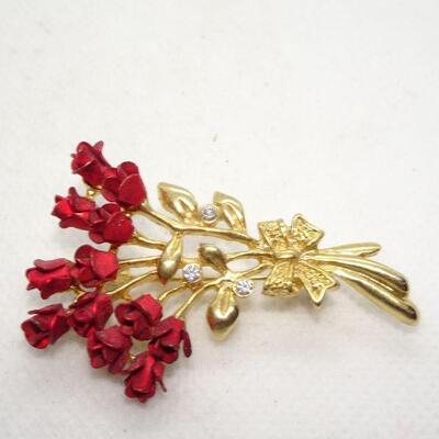 Red Rose Cluster Bouquet Brooch
