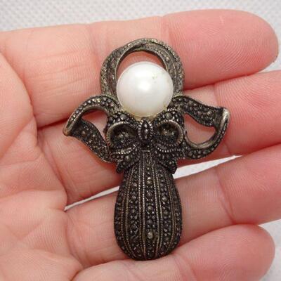 Signed Pearl Angel Pin, Silver Tone 1996