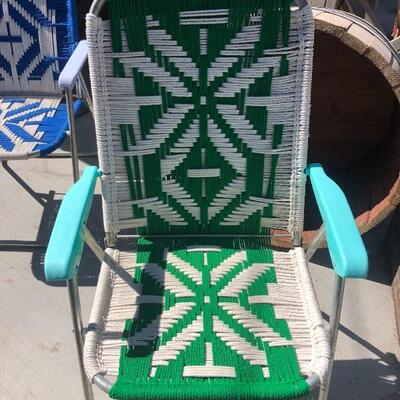 Vintage MCM beach chair green & white 