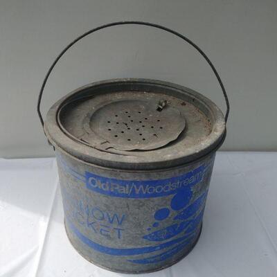 Old Pal Blue Bait bucket