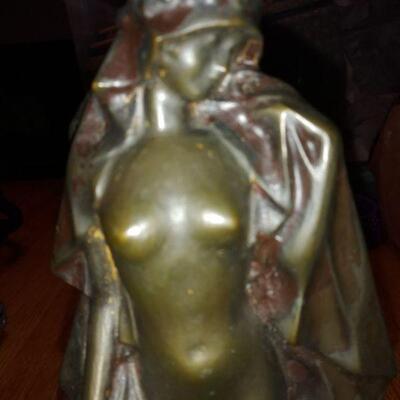 Brass nude