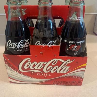 2002 super bowl champion Tampa bay Bucs 6 pack cokes