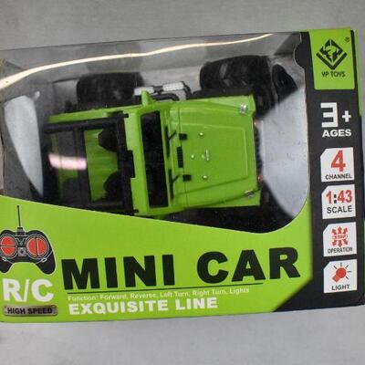 Mini R/C Car, Exquisite Line, Green, 1:43 scale - New