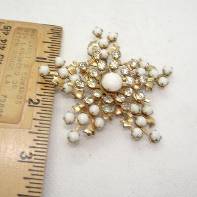 Gorgeous Milk Glass Star Snowflake Brooch 