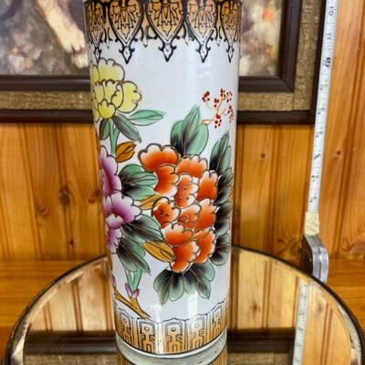 Hand Painted Asian flower vase 