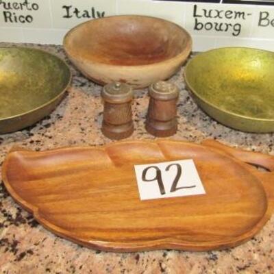 LOT 92  WOODEN TRAY, BOWLS AND SALT AND PEPPER SHAKERS