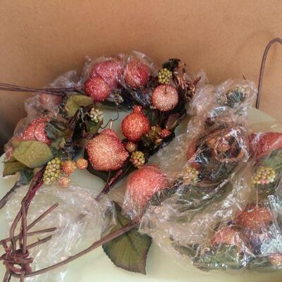 Lot 20 Sparkly Fake Fruit/ Flowers