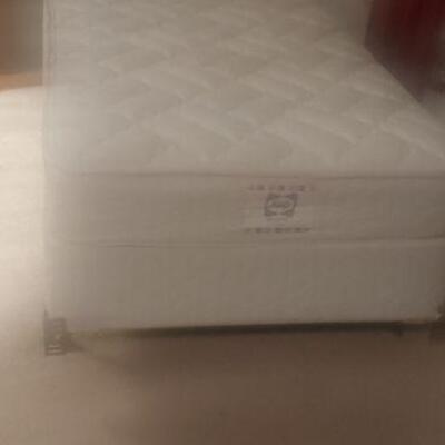 Sealy Twin Bed/Box Spring/Matching Comforter, Sheets & Drapes