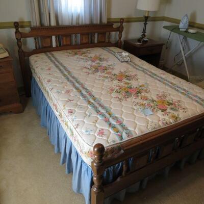 Vintage Maple Walnut Full Double Bed Headboard Footboard with Mattresses -  Item # 73