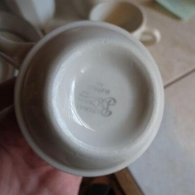 Lot of 14 Pieces Syracuse Mayer China Mugs Bowls Planter Vase - Item # 129