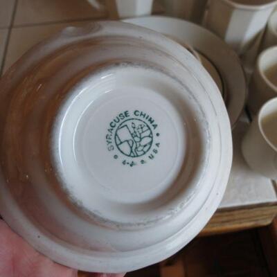 Lot of 14 Pieces Syracuse Mayer China Mugs Bowls Planter Vase - Item # 129