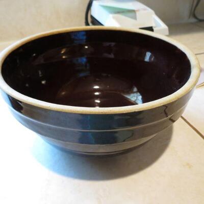 Vintage Bowl Pottery Brown Marked USA - Item # 134