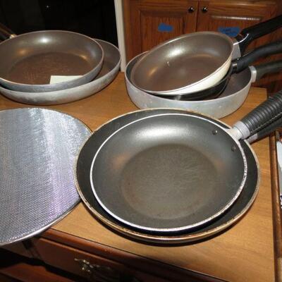 13 Pieces Kitchen Skillets Grease Skillet Covers -  Item # 140