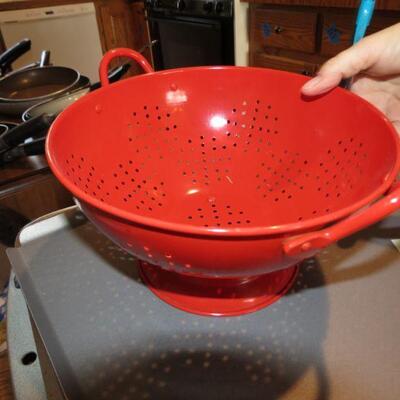 Lot of 8 Pieces of Kitchen items Metal Collander 3 Cookie Sheets 4 Vintage Metal Trays - Item # 150