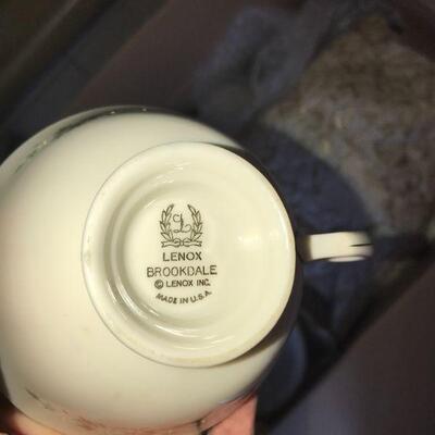 Vintage Lenox Brookdale Daisy China Five Piece Place Setting Cup Saucer Dinner Plate Salad Plate Bread and Butter - Item # 191