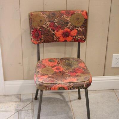 Lot 28 Vintage Floral Chair