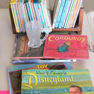 Lot 78 Dr. Seuss, Kids Books & Flintstones Mug 