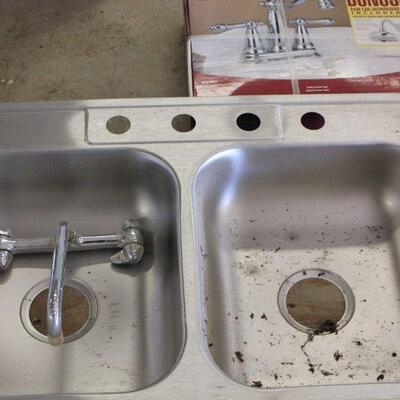 Lot 84 Sink & Faucets