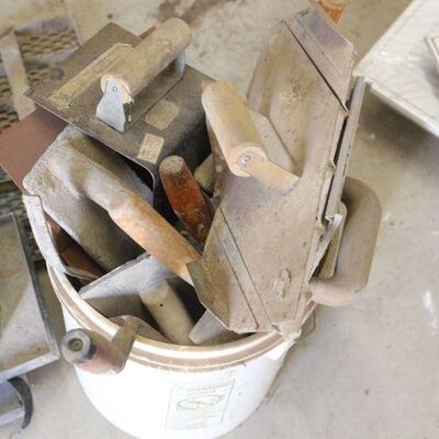 Lot 112 Cement Tools