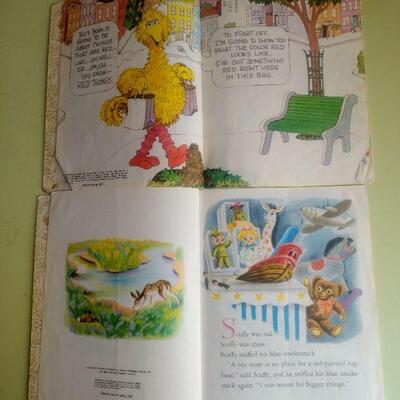 Lot 27 My Little Golden Book Big Bird, Scruffy, So Big, & My First Counting Book 70s- 80s