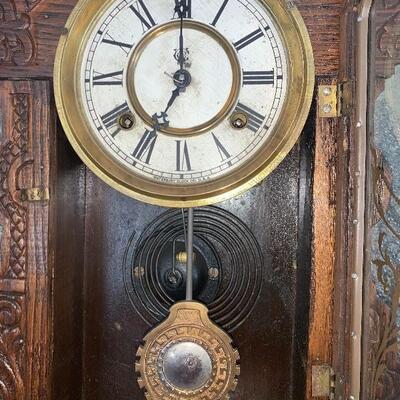 Beautiful Antique Gingerbread Mantle Clock In Very Good Working Condition