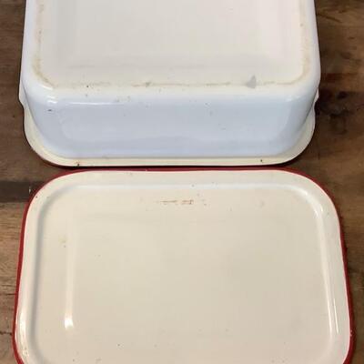 295 Vintage White and Red Enamelware Baking Pan with Lid