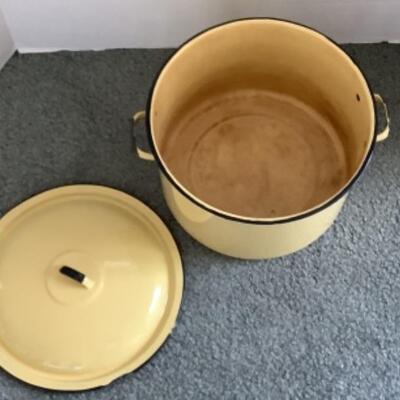 311 Large Vintage Yellow Enamelware Kettle with Lid