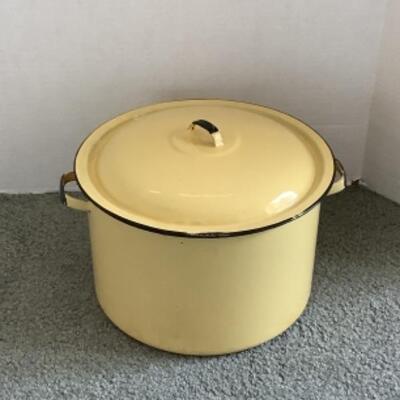 311 Large Vintage Yellow Enamelware Kettle with Lid