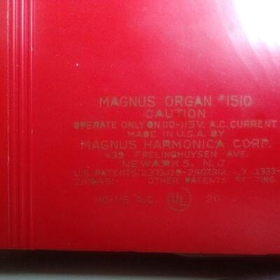 Lot 56  Magnus Organ for kids. Vintage.