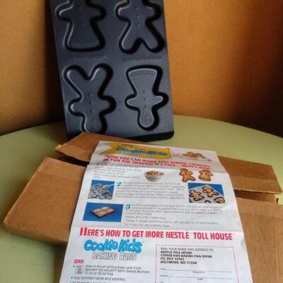 Lot 70 Nestle Toll House  Cookie Sheet New in Box