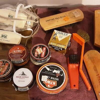 Folk Art Shoe Shine Box