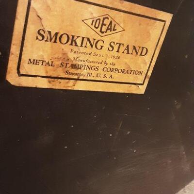 Ideal Smoke Stand