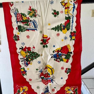 Vintage Christmas Table Runner YD#022-0067