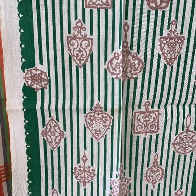 Pair of Vintage Dish Towels YD#022-0087