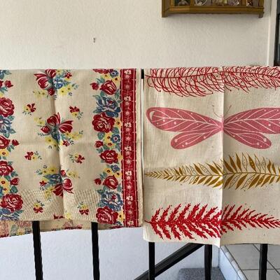 Pair of Vintage Dish Towels YD#022-0088