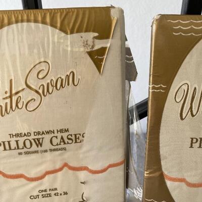 Vintage White Swan Pillow Cases NEW in Package YD#022-0090