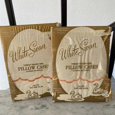Vintage White Swan Pillow Cases NEW in Package YD#022-0090