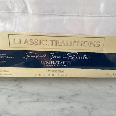 New in Package White King Size Flat & Fitted Sheets YD#022-0093