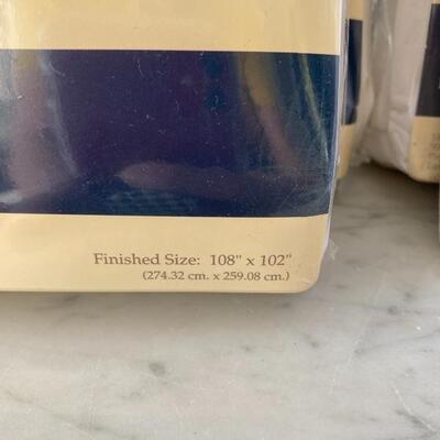 New in Package White King Size Flat & Fitted Sheets YD#022-0093