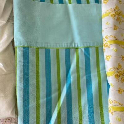 Mixed Lot of Vintage Bed Sheets YD#022-0094