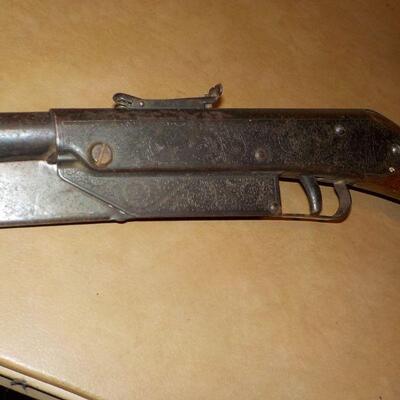 " Daisey model 24 " Diasey fist produced pump BB Gun.
