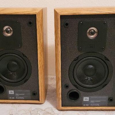 Lot 20: Vintage PAIR of JBL Audio 6.5 2-Way Bookshelf Speakers with TITANIUM Tweeters