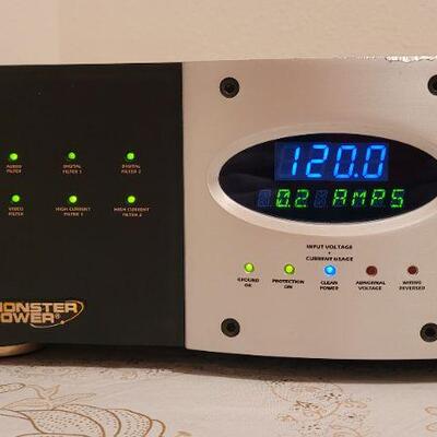 Lot 23: MONSTER POWER HTPS 7000 MKII Home Theatre Reference PURE POWER Power Source TESTED A+ 