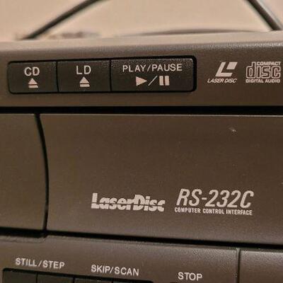 Lot 26: Vintage PIONEER RS-232C CD and Laser Disc Player 