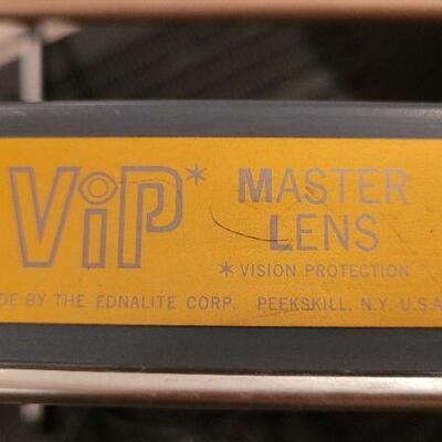 Lot 35: Vintage MASTER LENS Union Made Lighted Magnifier Tool