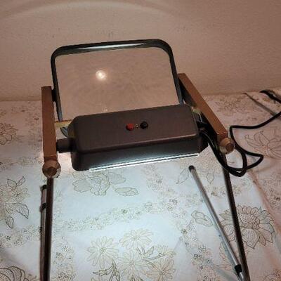 Lot 35: Vintage MASTER LENS Union Made Lighted Magnifier Tool